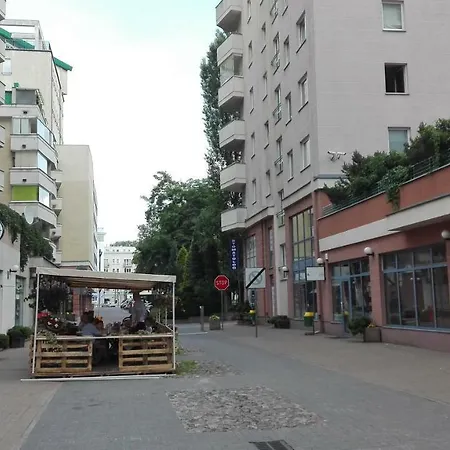 Golden Duck Apartment
